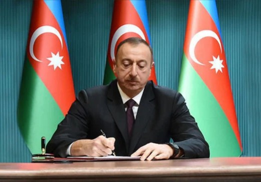 Prezident Qurban Qurbanovu təltif etdi